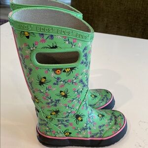 BOGS Kids' Green Bee Print Rain Boots